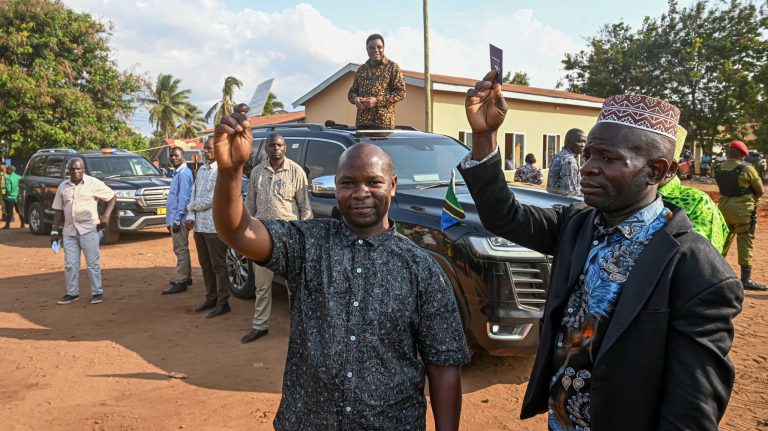 Majaliwa ashuhudia madiwani wa CUF, ACT wakirudi CCM