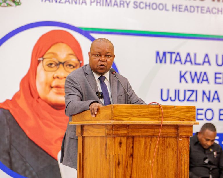 ‘Tengeni muda kuwasikiliza watumishi na wananchi kwa lugha ya staha’