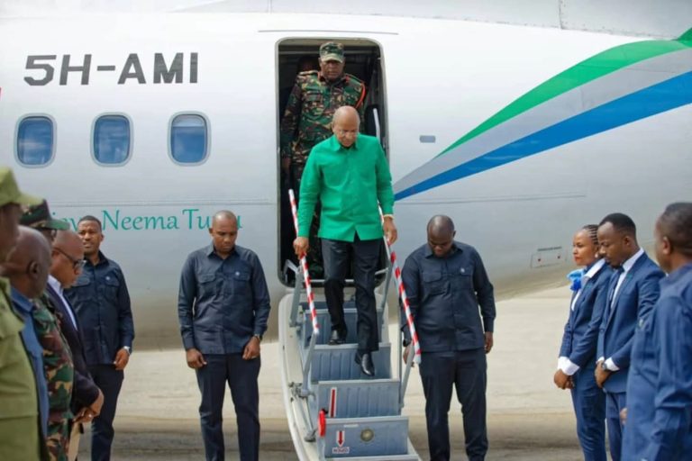 Dkt. Mwinyi awasili Dodoma kushiriki kikao cha Kamati Kuu ya Halmashauri ya CCM Taifa