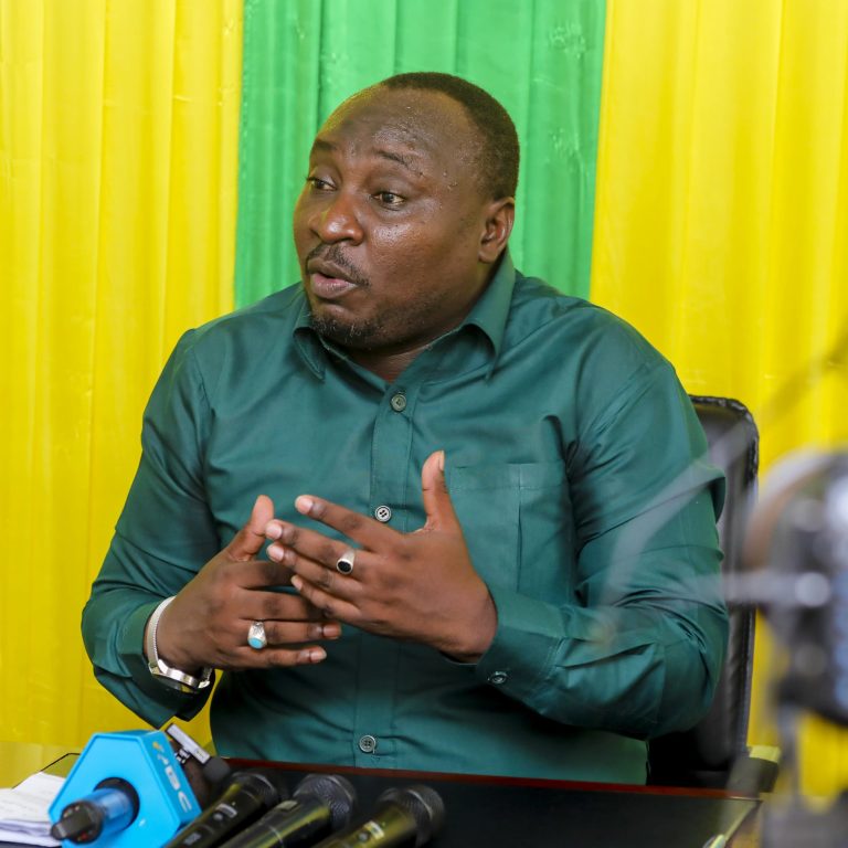 Mbeto awashangaa Prof. Lipumba na Lumumba