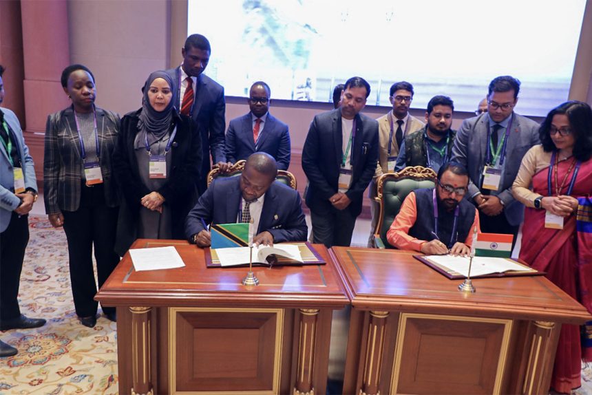 Tz-and-India-Mou2-860x574
