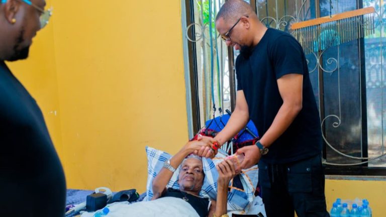 73295bbe7842e251e6dc4f24e292fce8